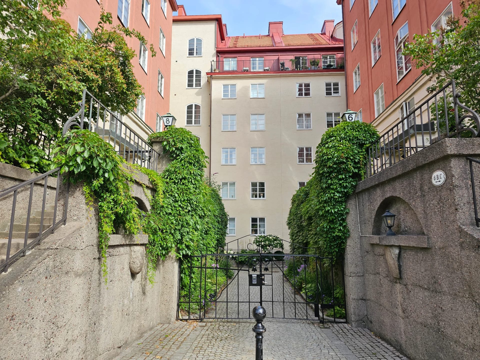 2.5-room apartment in Stockholm, Heleneborgsgatan - image 1