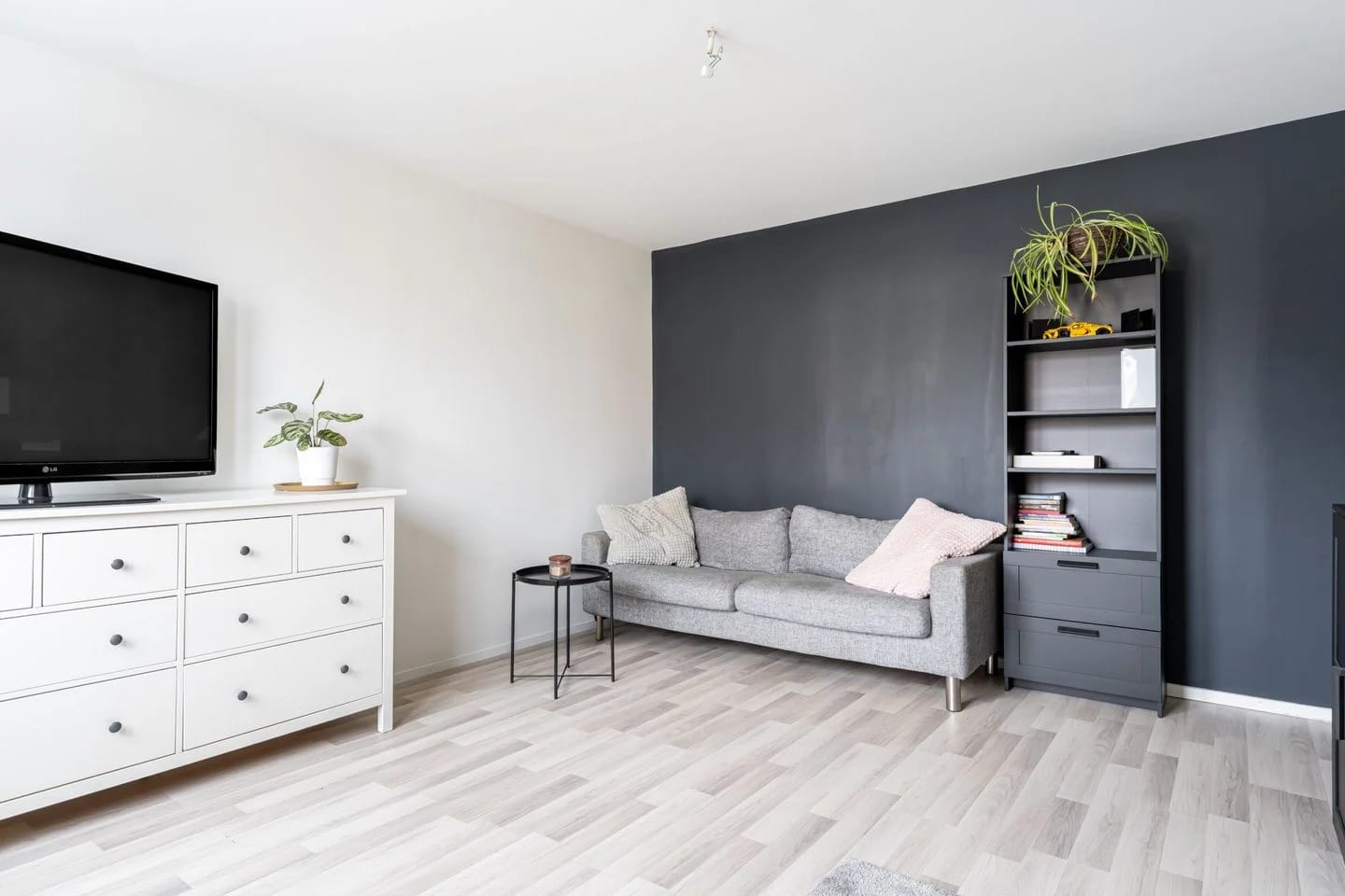 1-room apartment in Eskilstuna, Södra Bangårdsgatan - image 2