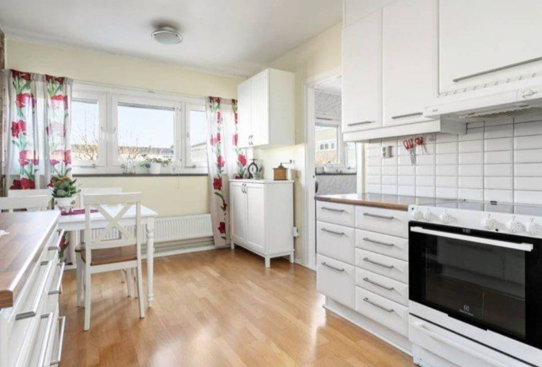 3-room apartment in Västerås, Skjutbanegatan - image 1